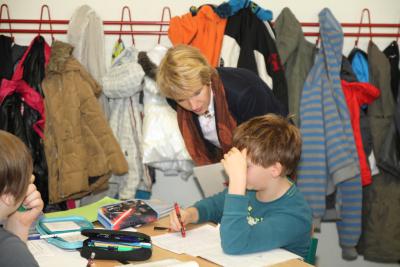 Foto des Albums: Bildungsministerin überreicht Fördermittelbescheid