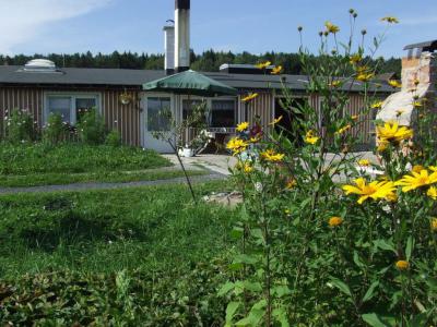 Foto des Albums: "Volkseigenes Gut" - Pension und Reiterstation Eisfeld