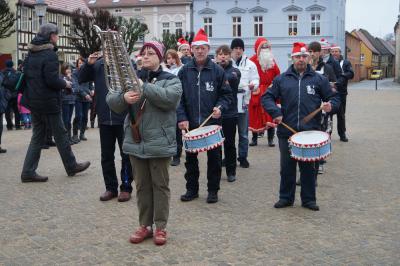 Foto des Albums: Abholen des Weihnachtsmanns und Märchenstunde (24.12.2012)