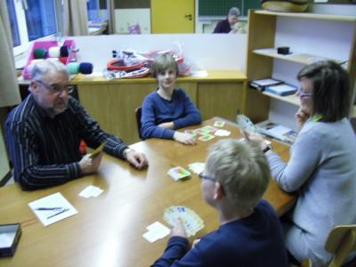 Foto des Albums: Bilder zu den Schulnachrichten - Spielen mit Vielen" (22.03.2013)