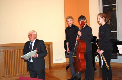 Foto des Albums: Verleihung des Verdienstkreuzes am Bande an Hans-Ulrich Rhinow