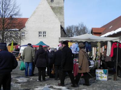 Foto des Albums: Bauernmarkt auf der Wasserburg (23.03.2013)