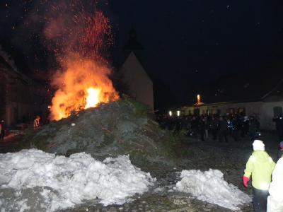 Foto des Albums: Osterfeuer auf der Wasserburg (28.03.2013)