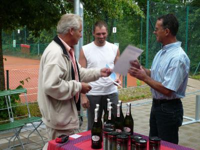 Foto des Albums: Tennis-Vereinsmeisterschaft-Endspiele (12.07.2008)