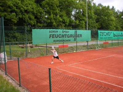 Foto des Albums: Herren-Mannschaft gegen Söchtenau und Hobbyrunde gegen 1868 Burghausen (12.05.2002)
