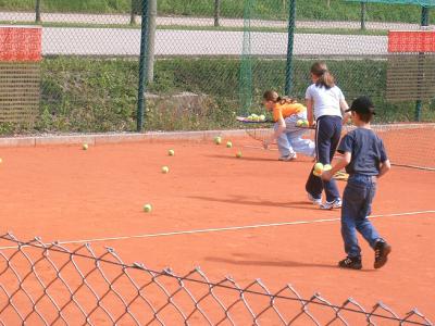 Foto des Albums: Tennis-Schnuppertraining (14.05.2005)