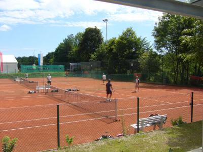 Foto des Albums: 50 Jahr Feier des SV-Raitenhaslach / Tennisplatzgeschehen (19.07.2008)