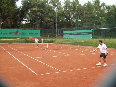 Foto des Albums: Freundschaftsspiel SV-Raitenhaslach gegen TC Hohenstein Ernstthal (30.08.2003)