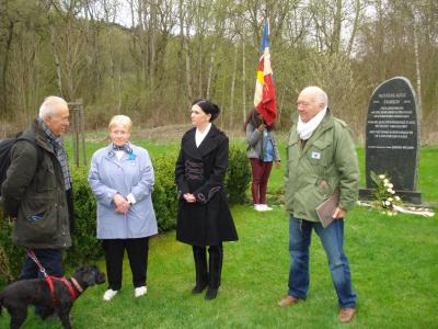Foto des Albums: französische Delegation besuchte am 01.Mai 2013 die Gedenkstätte „Juliushütte“ in Ellrich (02. 05. 2013)