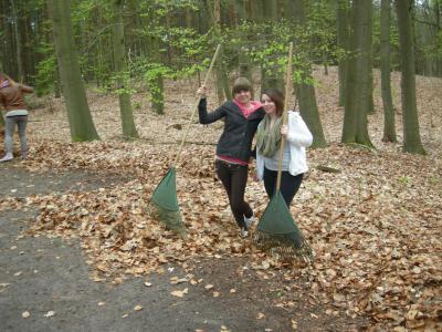 Foto des Albums: Unterricht am Lehrpfad der Oberschule Glöwen mit Grundschulteil (17. 05. 2013)