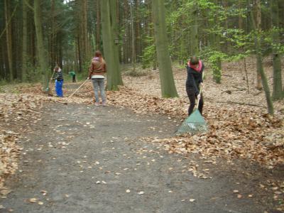 Foto des Albums: Unterricht am Lehrpfad der Oberschule Glöwen mit Grundschulteil (17. 05. 2013)