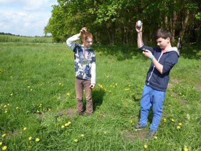 Foto des Albums: Unterricht am Lehrpfad der Oberschule Glöwen mit Grundschulteil (17. 05. 2013)