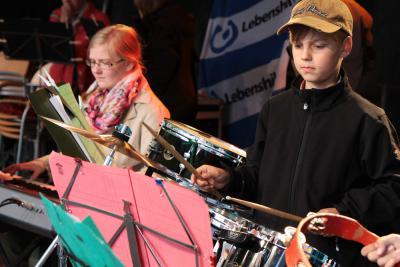 Foto des Albums: Blockflöte und Schlagzeug beim Stadtfest