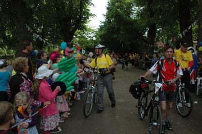 Foto des Albums: Tour de Prignitz 2013 Ankunft der Pritzwalker in Meyenburg am 01.06.2013