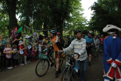 Foto des Albums: Tour de Prignitz 2013 Ankunft der Pritzwalker in Meyenburg am 01.06.2013