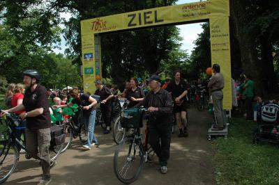Foto des Albums: Tour de Prignitz 2013 Ankunft der Pritzwalker in Meyenburg am 01.06.2013