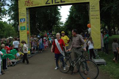Foto des Albums: Tour de Prignitz 2013 Ankunft der Pritzwalker in Meyenburg am 01.06.2013