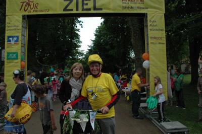 Foto des Albums: Tour de Prignitz 2013 Ankunft der Pritzwalker in Meyenburg am 01.06.2013