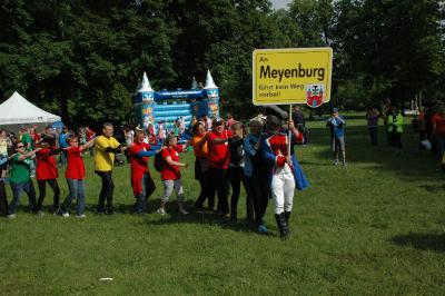 Foto des Albums: Tour de Prignitz 2013 Ankunft der Pritzwalker in Meyenburg am 01.06.2013