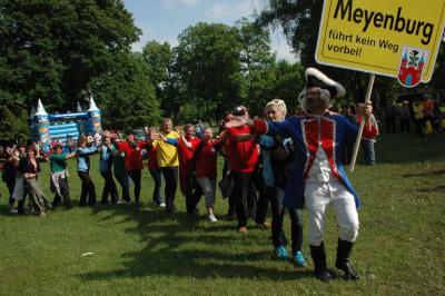 Foto des Albums: Tour de Prignitz 2013 Ankunft der Pritzwalker in Meyenburg am 01.06.2013