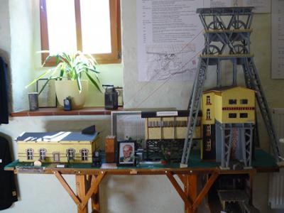 Foto: Steinbrecher  (Bild vergr&ouml;&szlig;ern)