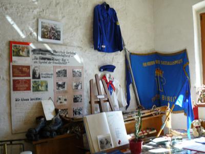 Foto: Steinbrecher  (Bild vergr&ouml;&szlig;ern)