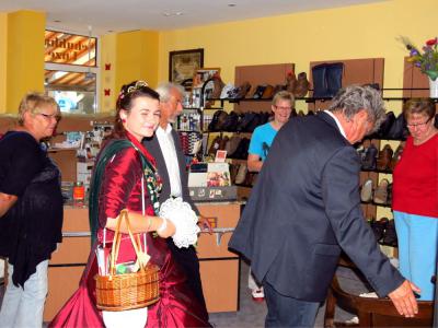 Foto des Albums: 5. Mittsommernacht-Shopping in Wittstock (05.07.2013)