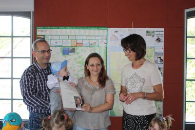 Foto des Albums: Übergabe der Ehrenpatenschaftsurkunde (16.07.2013)