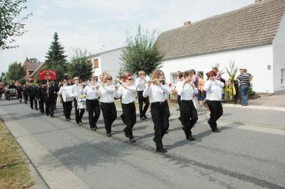 Foto des Albums: 100 Jahre Feuerwehr und Dorffest gemeinsam gefeiert
