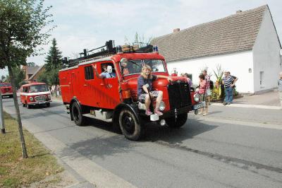 Foto des Albums: 100 Jahre Feuerwehr und Dorffest gemeinsam gefeiert