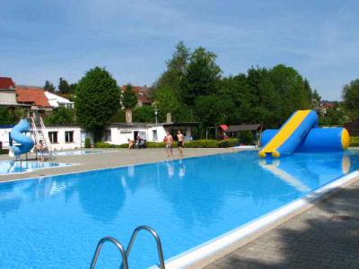 Foto des Albums: Eröffnung der Freibadsaison Augsdorf 2011