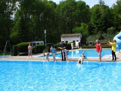 Foto des Albums: Eröffnung der Freibadsaison Augsdorf 2011