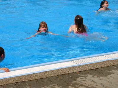 Foto des Albums: Eröffnung der Freibadsaison Augsdorf 2011