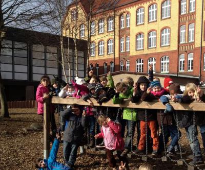 Die 2a auf der Wackelbr&uuml;cke  (Bild vergr&ouml;&szlig;ern)