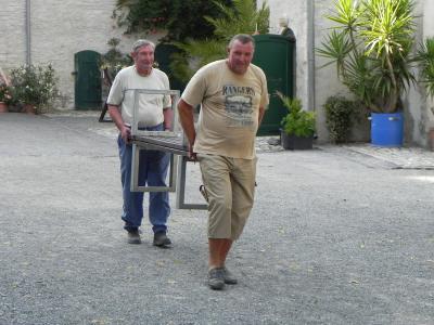 Der Aufbau beginnt  (Bild vergrößern)