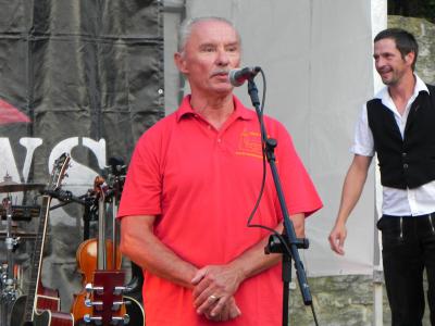 Unser Vorsitzender, Gert Guddat, eröffnet  (Bild vergrößern)