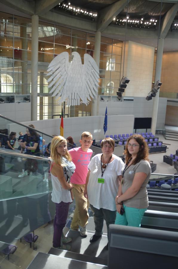 Bild: Vor dem Bundesadler