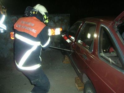 Foto des Albums: PKW-Fahrer übersieht Straßensperrung