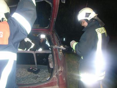 Foto des Albums: PKW-Fahrer übersieht Straßensperrung