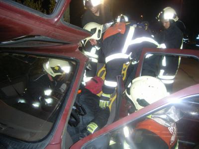Foto des Albums: PKW-Fahrer übersieht Straßensperrung
