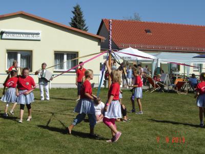 Foto des Albums: Programm der Kinder zum Kinder-u.Heimatfest