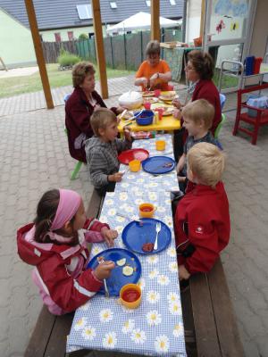 Foto des Albums: Unternehmen mit den zukünftigen Schulkindern (04.07.2013)