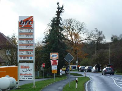 Benzinpreise aktuell  (Bild vergr&ouml;&szlig;ern)