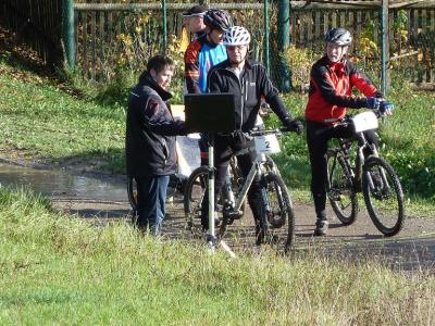 Die ersten Starter  (Bild vergr&ouml;&szlig;ern)