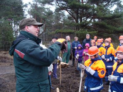 Foto des Albums: Eichenpflanzaktion Wulmstorfer Heide-Bornberg