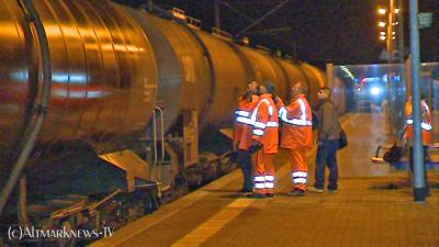 Foto des Albums: Einsatz 179/2013 - Person auf Kesselwagen