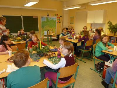 Foto des Albums: Bastelnachmittag in der 5. Klasse (02. 12. 2013)