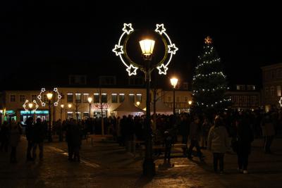 Foto des Albums: Der Wittstocker Marktplatz erstrahlt im Lichterglanz (01.12.2013)