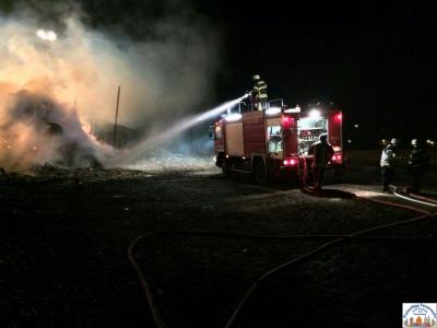 L&ouml;scharbeiten mit Wasserwerfer 