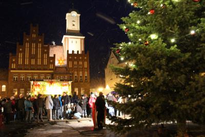 Foto des Albums: Wittstocker Weihnachtsmarkt und Abendspaziergang (07.12.2013)